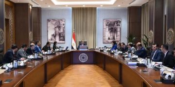 رئيس الوزراء ومحافظ البحيرة يتابعان تطوير ميناء الصيد برشيد و نبع الحمراء بوادي النطرون رئيس الوزراء ومحافظ البحيرة يتابعان تطوير ميناء الصيد برشيد و نبع الحمراء بوادي النطرون