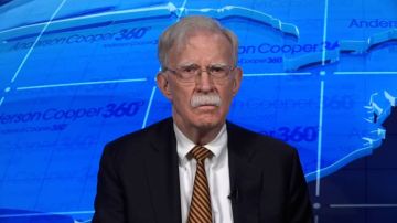 مصر.. ساويرس يعلق على فيديو رفع صليب في سوريا بمظاهرات بعد هجوم الكنيسة