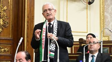 نائب التجمع يتساءل عن مناعة الاقتصاد المصري أمام التطورات والتغيرات الفجائية الإقليمية نائب التجمع يتساءل عن مناعة الاقتصاد المصري أمام التطورات والتغيرات الفجائية الإقليمية