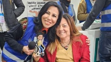 إيمان كريم تهنئ سماح أبو بكر عزت لفوزها بجائزة مجلس الكتاب المصري