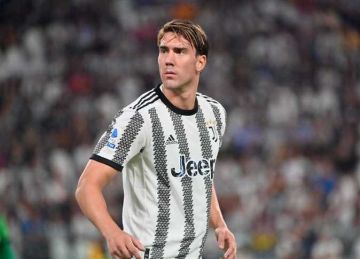 الصربي فلاهوفيتش يرفض الانتقال إلى أهلي جدة