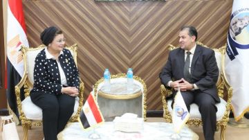 رئيس جامعة جنوب الوادي يبحث مع نائب وزير الصحة سبل تعزيز الصحة الإنجابية بقنا