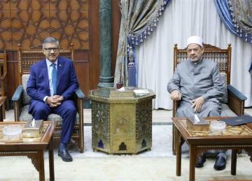 شيخ الأزهر يبحث مع سفير باكستان تدريب الأئمة والدعاة ومواجهة التطرف