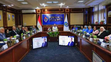 مجلس أمناء جامعة دمنهور الأهلية المؤقت يعقد اجتماعه الأول