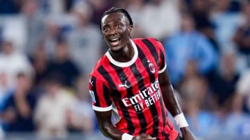 ميلان يعلن رحيل تامي أبراهام بعد نهاية إعارته من روما