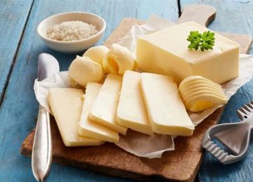 الزبدة تفاجئ العلماء.. مفيدة للقلب وتقلل خطر الإصابة بالسكري (تعرف على الأسباب) الزبدة تفاجئ العلماء.. مفيدة للقلب وتقلل خطر الإصابة بالسكري (تعرف على الأسباب)