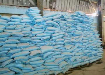 ضبط 5 أطنان ملح وأقمشة مجهولة المصدر في حملات تفتيشية ورقابية بالشرقية