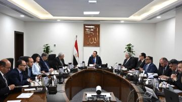 مدبولي يستعرض النتائج الخاصة بالتعاون بين جامعة أكسفورد لتطوير العلاج الجيني للسرطان مدبولي يستعرض النتائج الخاصة بالتعاون بين جامعة أكسفورد لتطوير العلاج الجيني للسرطان