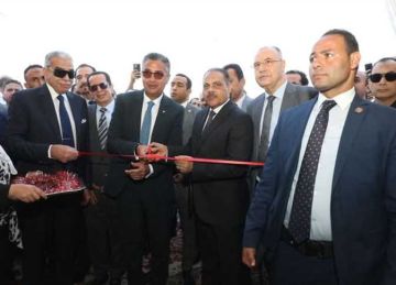 وزير التموين ومحافظ الشرقية يفتتحان سوق اليوم الواحد بالعاشر من رمضان