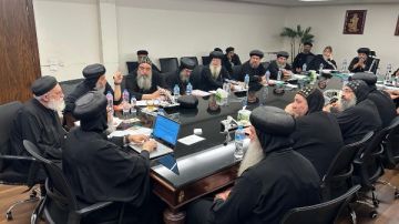 بدء اجتماعات المجمع المقدس في الكاتدرائية صور