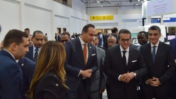 توقيع 15 اتفاقية وتعاقد بمجالات السياحة العلاجية خلال مؤتمر الصحة الأفريقي توقيع 15 اتفاقية وتعاقد بمجالات السياحة العلاجية خلال مؤتمر الصحة الأفريقي