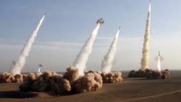 في رد مباشر قاسي جدا .. إعلام إيراني: إطلاق صواريخ باليستية في جميع أنحاء إسرائيل