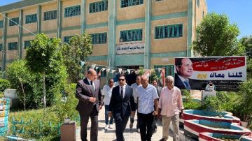 نائب محافظ قنا يتفقد استراحات مراقبي امتحانات الثانوية العامة