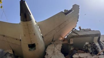 كارثة طائرة إير إنديا المنكوبة.. انتشال 100 جثة و149في عداد المفقودين .. العالم يترقب تفاصيل التحطم المأساوي شاهد