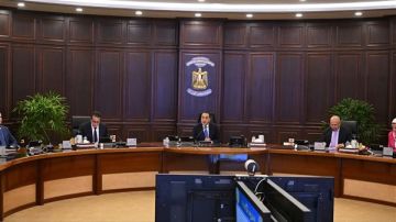 مجلس الوزراء يوافق على مشروع قرار ترقية العاملين بالجهاز الإداري للدولة