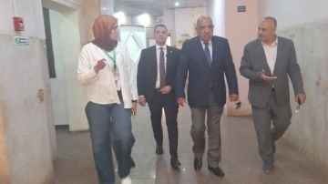 وزير الكهرباء يتفقد مستشفى ألماظة.. ويؤكد: تطوير الخدمات الطبية للعاملين بالمحافظات