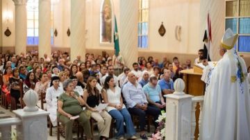 المطران شيحان يترأس ختام الشهر المريمي بالبطركخانة المارونية بمصر الجديدة