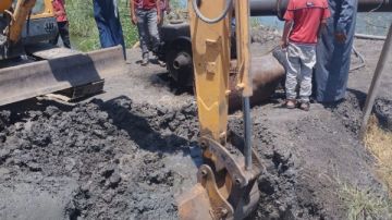 ضمن المرحلة الثانية من الموجة 26 إزالة 5 مزارع سمكية مخالفة شمال سهل الحسينية ضمن المرحلة الثانية من الموجة 26 إزالة 5 مزارع سمكية مخالفة شمال سهل الحسينية