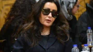 بعد تداول البعض وجود شبهة جنائية.. لطيفة تحسم الجدل حول سبب وفاة شقيقها بعد تداول البعض وجود شبهة جنائية.. لطيفة تحسم الجدل حول سبب وفاة شقيقها