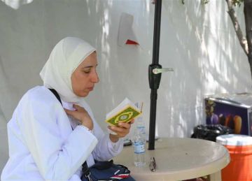 حجاج الجمعيات الأهلية يتوجهون إلى مزدلفة مع غروب شمس عرفة