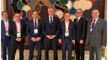 في نيودلهي.. مصر للطيران تعقد سلسلة لقاءات مع كبري شركات التصنيع وتأجير الطائرات في نيودلهي.. مصر للطيران تعقد سلسلة لقاءات مع كبري شركات التصنيع وتأجير الطائرات