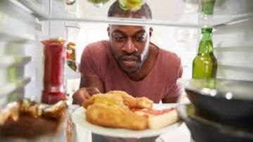 5 أطعمة تساعد على تقليل الشعور بالتوتر والقلق .. هتظبط مودك