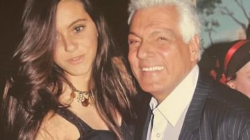 ميران أحمد عبدالوارث تتذكر والدها الراحل بصورة قديمة ميران أحمد عبدالوارث تتذكر والدها الراحل بصورة قديمة