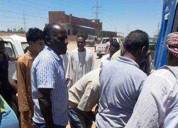 إغلاق وتشميع محلات وكافيهات مخالفة بمراكز أسوان