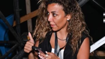 زوجة أحمد سعد تخطف الأنظار فى حفله الأخير.. صور