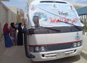 فحص 829 مترددا خلال قافلة طبية مجانية بقرية التحرير في المنيا