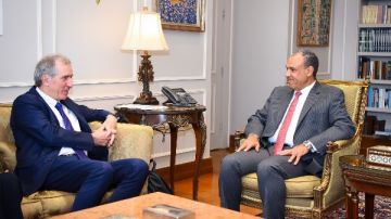 وزير الخارجية يبحث مع ممثل الاتحاد الأوروبي جهود وقف إطلاق النار في غزة وزير الخارجية يبحث مع ممثل الاتحاد الأوروبي جهود وقف إطلاق النار في غزة
