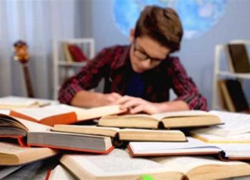 دعاء للمذاكرة والنجاح مستجاب لطلاب الثانوية العامة.. ردده الآن للتركيز والتوفيق