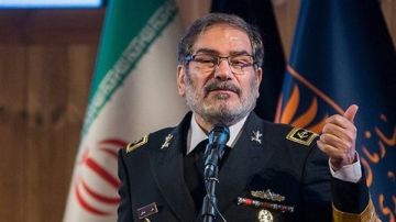 علي شمخاني يوجه رسالة لـ المرشد الإيراني بعد إصابته في الضربات الإسرئيلية علي شمخاني يوجه رسالة لـ المرشد الإيراني بعد إصابته في الضربات الإسرئيلية