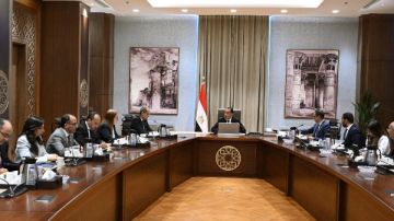 الحكومة تعتزم التوسع في شبكة الألياف الضوئية وأبراج المحمول بالشراكة مع القطاع الخاص