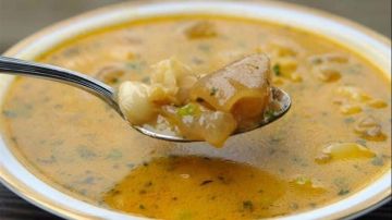 بيتحط على الشوربة واللحمة.. نوع توابل شهير يمنع السرطان والالتهابات