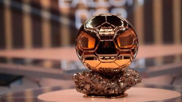 تغيير ترتيب مرشحي الكرة الذهبية بعد إنجاز البرتغال.. ما موقف محمد صلاح؟ تغيير ترتيب مرشحي الكرة الذهبية بعد إنجاز البرتغال.. ما موقف محمد صلاح؟