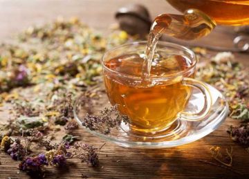 سبب الإصابة بأمراض القلب والسكتات الدماغية.. 5 مشروبات تخفض الكولسترول في الدم