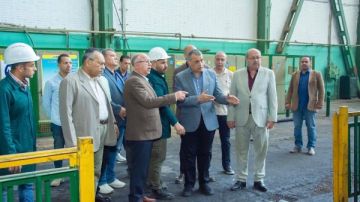 زيارة مفاجئة.. وزير الإنتاج الحربي يتابع العمل بشركة حلوان للصناعات الهندسية زيارة مفاجئة.. وزير الإنتاج الحربي يتابع العمل بشركة حلوان للصناعات الهندسية