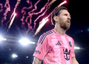 بتحدي ميسي وتريزيجيه.. الفيفا يشعل حماس الجماهير قبل مواجهة الفريقين