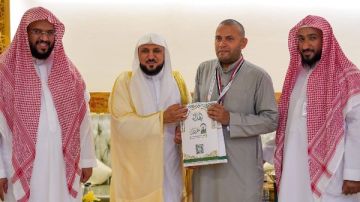 رئيس جامعة الأزهر يهنئ حمادة خطاب لفوزه بمسابقة القرآن لحجاج بيت الله