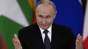 بوتين يوافق على استراتيجية تطوير البحرية الروسية حتى 2050