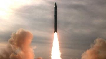 قادر على حمل رؤوس نووية .. صاروخ سجيل الإيراني يدخل على خط الصراع بين طهران وتل أبيب قادر على حمل رؤوس نووية .. صاروخ سجيل الإيراني يدخل على خط الصراع بين طهران وتل أبيب