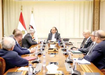 مجموعة إيطالية تبحث تطورات حامض النيتريك ونترات الأمونيوم 