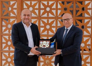 سعيد زعتر يسلم راية القيادة التنفيذية لمجموعة كونتكت المالية إلى جون سعد بمحفظة تمويلية تتجاوز 21 مليار جنيه سعيد زعتر يسلم راية القيادة التنفيذية لمجموعة كونتكت المالية إلى جون سعد بمحفظة تمويلية تتجاوز 21 مليار جنيه