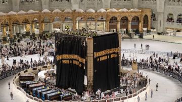 شئون الحرمين: استبدال كسوة الكعبة في وقت قياسي أقل 4 ساعات عن الأعوام السابقة