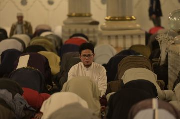 ما مبطلات الصلاة؟ أفعال احذر منها أثناء الفرائض اليومية