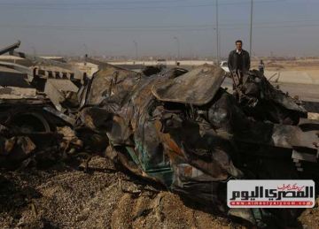 مصرع 5 عمال في حادث تصادم ميكروباص بسيارة نقل أعلى الدائري الأوسطي.. وهروب السائق