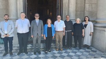 مطران الكنيسة اللاتينية يستقبل رئيسة جمهورية ملطا السابقة بكاتدرائية سانت كاترين