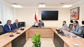 وزير الري يتابع حالة المنظومة المائية وموقف توفير الاحتياجات المائية لمحطات مياه الشرب