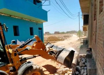 ضمن الموجة الـ26.. إزالة 120 حالة تعد على أملاك الدولة و4 طواحين ذهب في أسوان ضمن الموجة الـ26.. إزالة 120 حالة تعد على أملاك الدولة و4 طواحين ذهب في أسوان